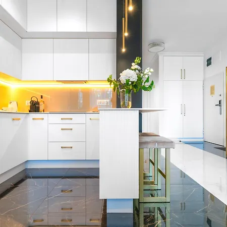 Versace Jana Pawla Vratislav