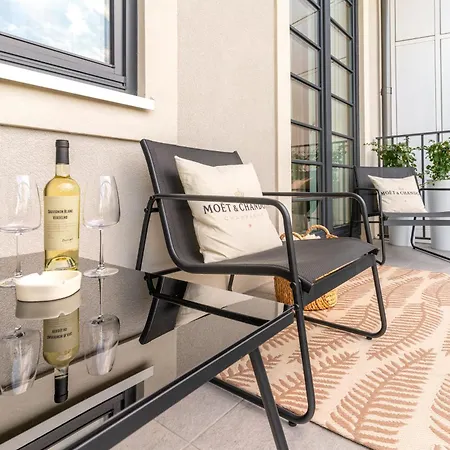 Versace Jana Pawla Vratislav