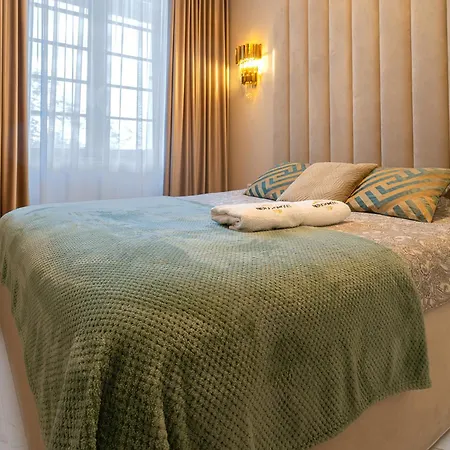 Versace Jana Pawla Apartmán *